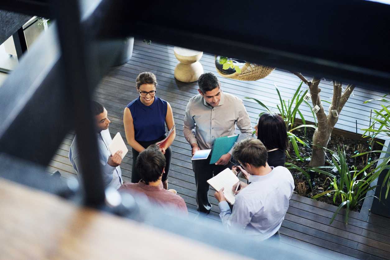 Setting up the Morning Huddle The Most important Business Meeting
